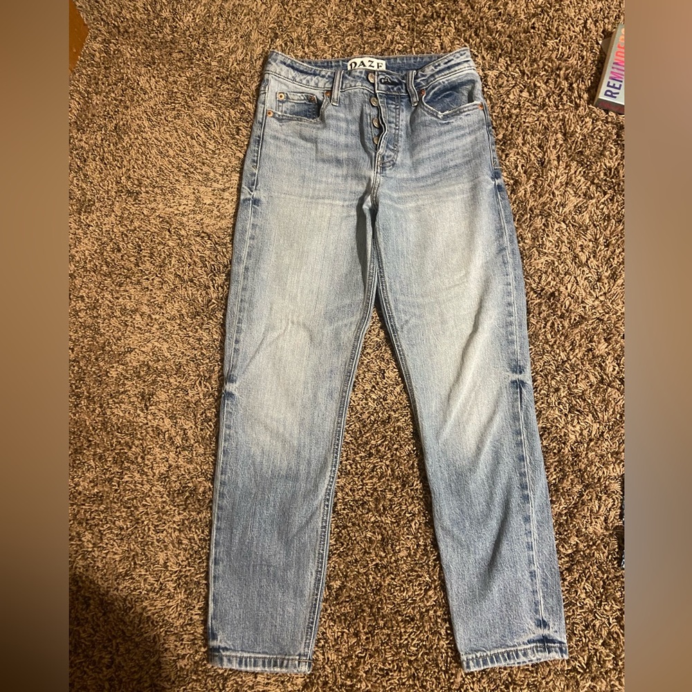 DAZE, Straight Light wash jeans, size 25! Amazing pair of jeans